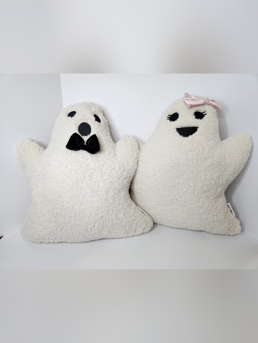 Novogratz Plush Cream Ghost Family Pillow Set - Mr. & Mrs. Ghost Halloween Decor
